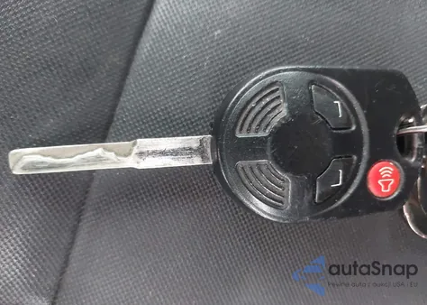 2013 Ford Escape S z USA, uszkodzony, nr VIN 1FMCU0F7XDUD79136